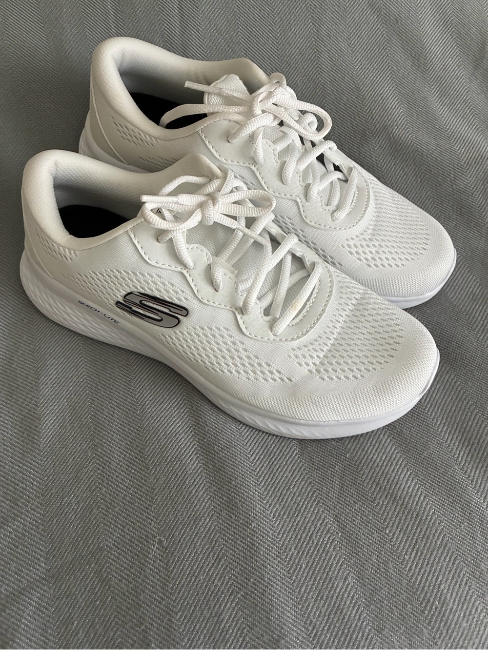Skechers Women's White Mesh Athletic Sneakers with Silver Logo